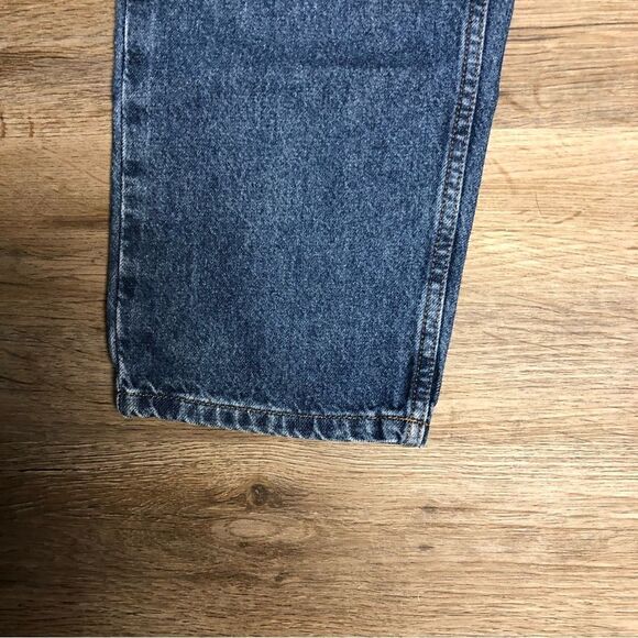 Liz Claiborne women’s classic fit Jeans, Size 12 short - Picture 2 of 9